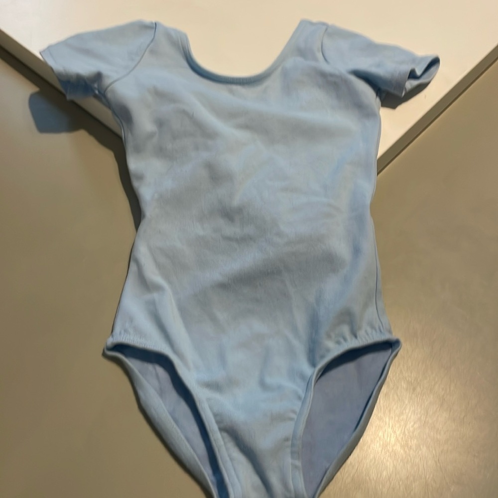 Girl’s dance leotard (size 6x-7)
